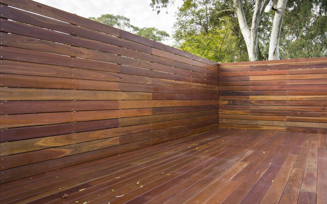 Spotted Gum Deck & Screen, Rostrevor using 135mm Boards