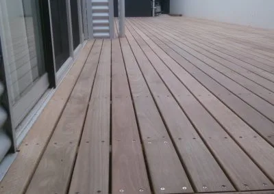 Townhouse Spotted Gum Deck & Screen – Lightsview