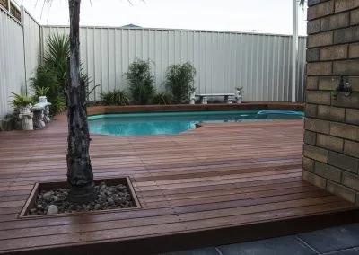 Kapur pool deck construction, Grange