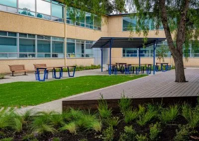 Modwood Deck, Avenues College