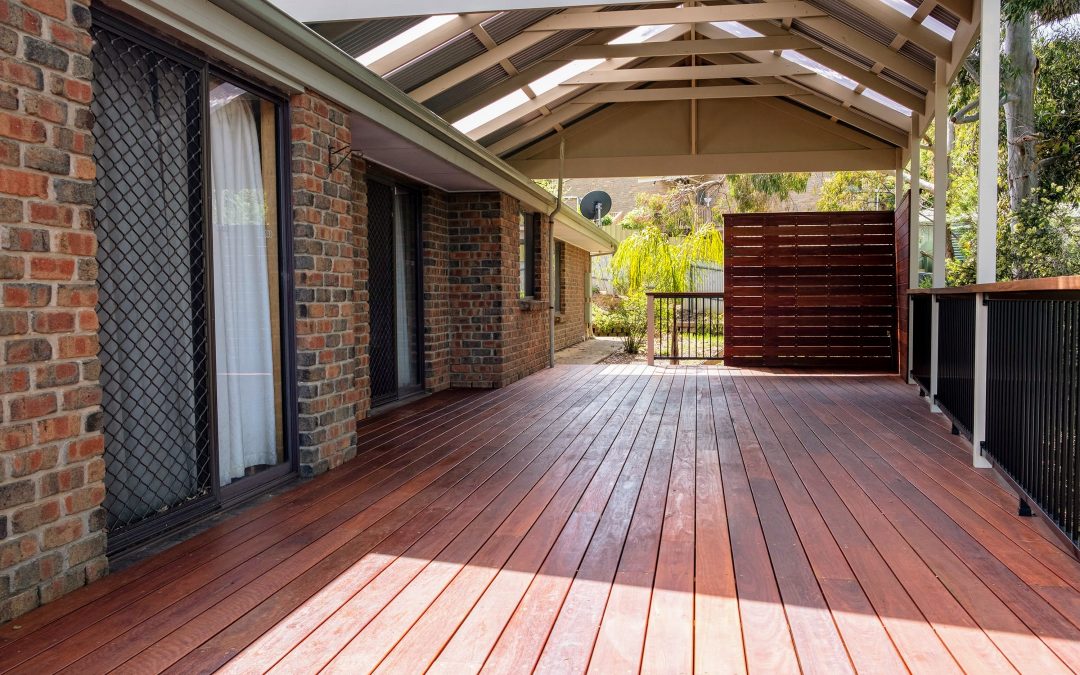 Kym, Ironbark deck, screen, and Pergola.