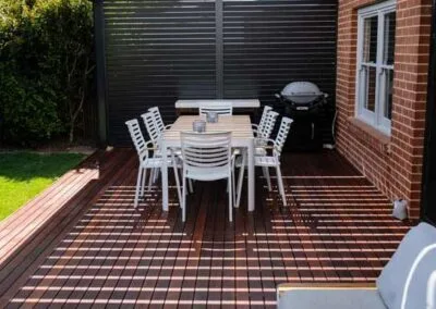 Merbau deck corner detail, Colonel Light Gardens